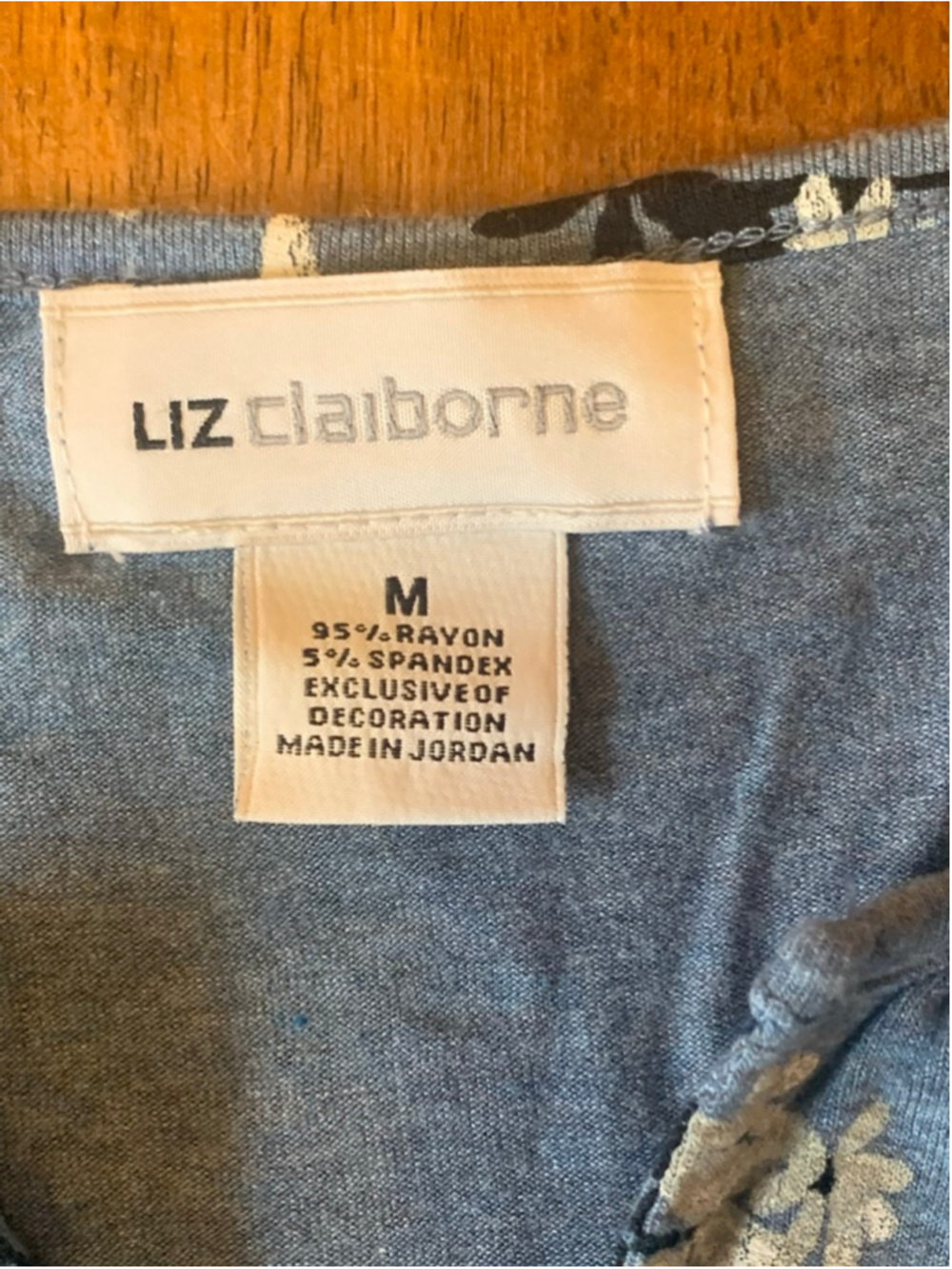 Liz Claiborne Top Medium Blue and White Floral Lace Sleeve Detail - Picture 2 of 7